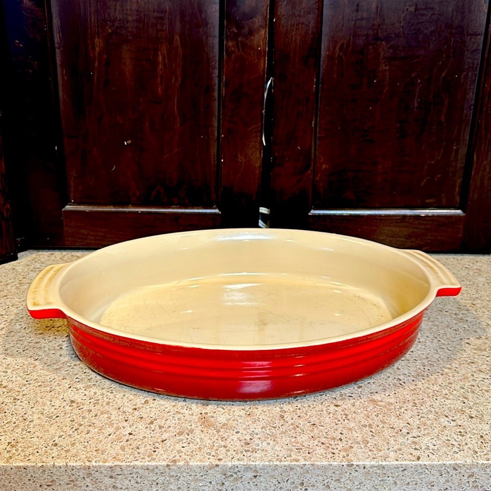 COPY - Le Crueset large oval stone ware baker, only used a few times, red